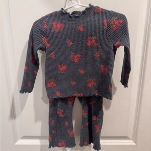Old Navy Gray Ribbed Top with Pink and Orange Floral Print